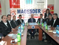 AK Parti'den esnafla istişare